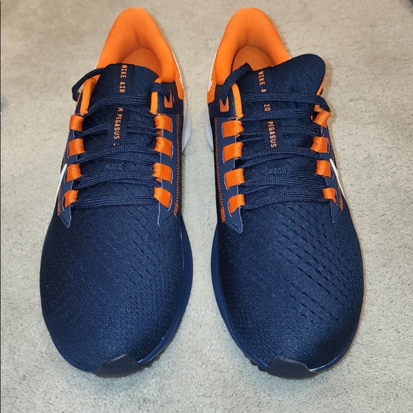 Nike Zoom Ladies Athletic Shoe - Picture 2 of 4